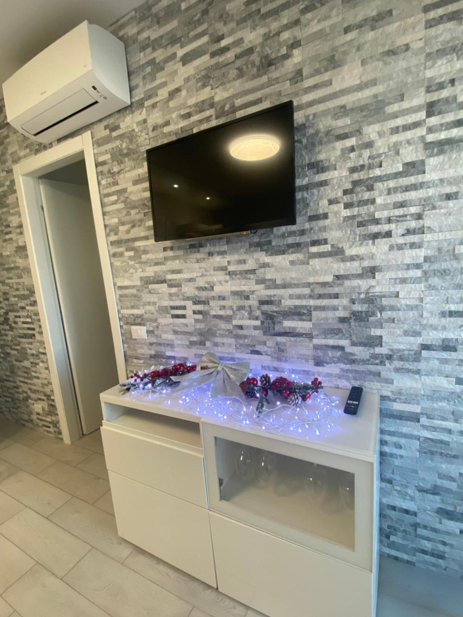 Appartamento Incantevole 300M Dal Mare 리그나노 사비아도로 외부 사진